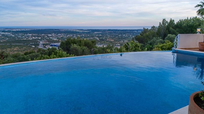 Image No.20-Villa de 4 chambres à vendre à Faro City