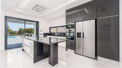 4854-693225-712851930b3075b7180938e680efb254b