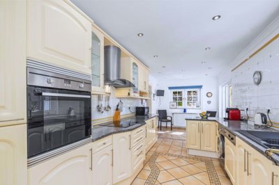 4854-693516-712851930b3075b7180938e680efb254b