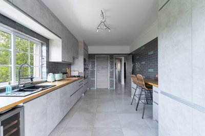 4854-693484-712851930b3075b7180938e680efb254b