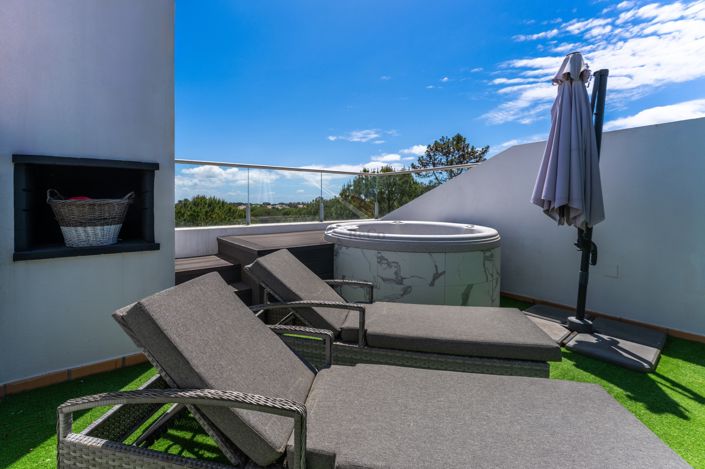 Image No.30-2 Bed Apartment for sale