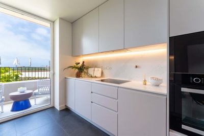 4854-693525-712851930b3075b7180938e680efb254b