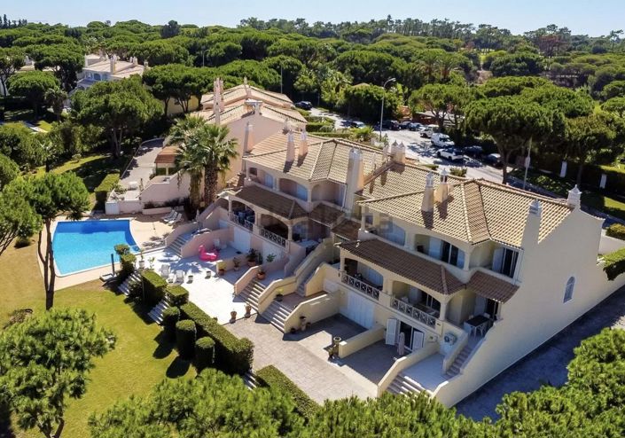 Image No.20-4 Bed Townhouse for sale