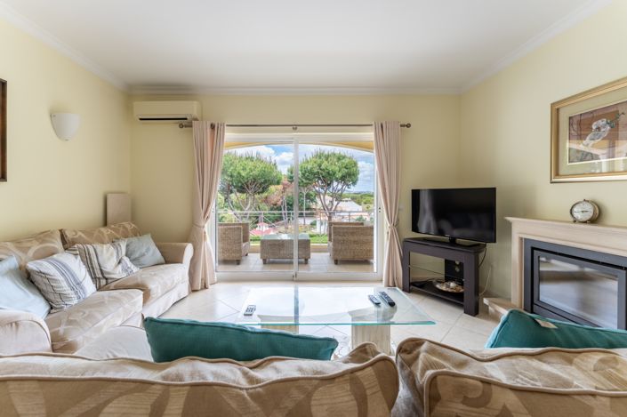 Image No.27-4 Bed Townhouse for sale