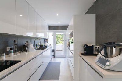 4854-693441-712851930b3075b7180938e680efb254b