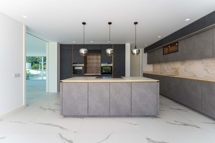 Image No.12-5 Bed Villa for sale