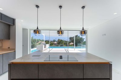 4854-693282-712851930b3075b7180938e680efb254b