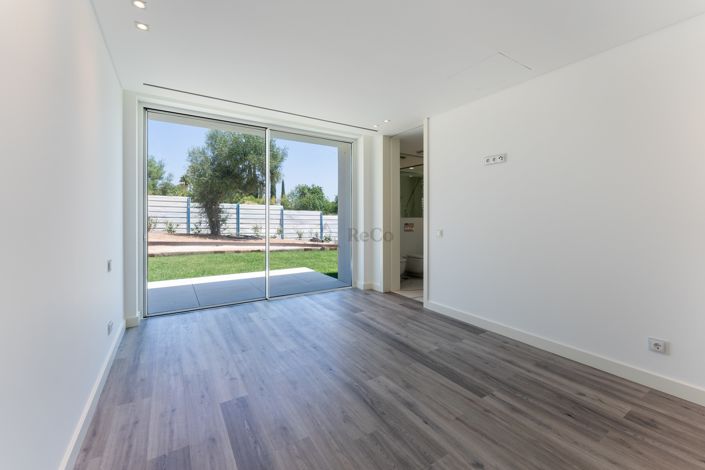 Image No.24-5 Bed Villa for sale