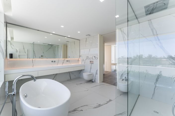 Image No.34-5 Bed Villa for sale