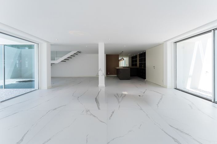 Image No.44-5 Bed Villa for sale