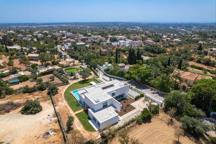 Image No.57-5 Bed Villa for sale