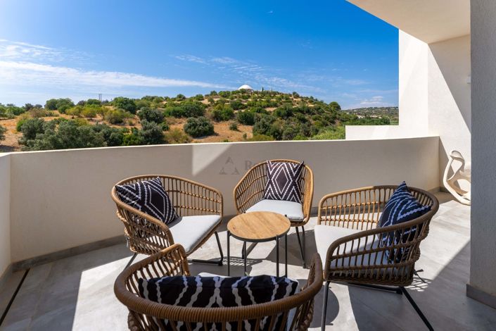 Image No.16-3 Bed Property for sale