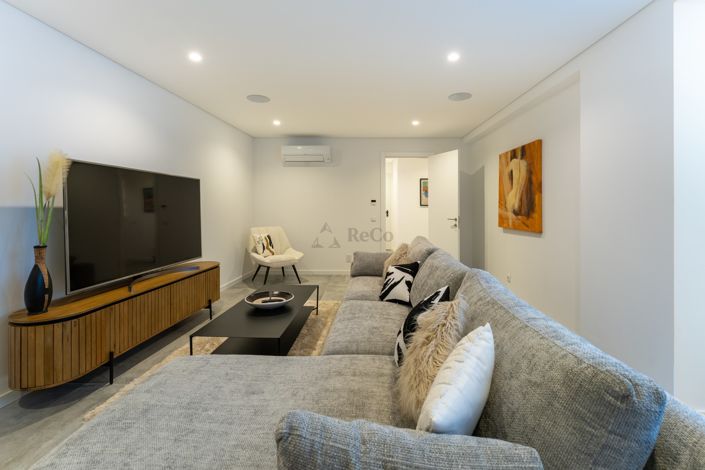 Image No.28-3 Bed Property for sale