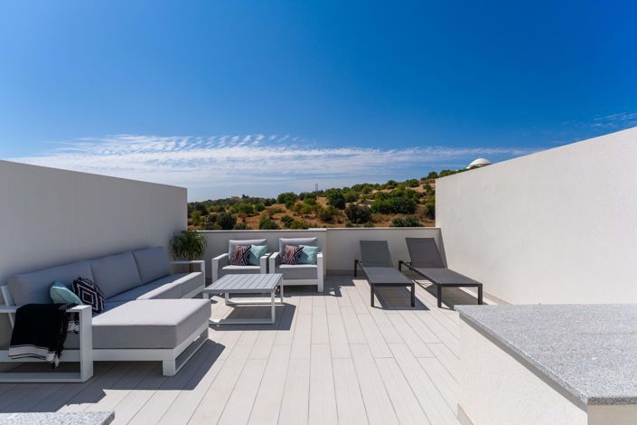 Image No.34-3 Bed Property for sale