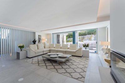 4854-693535-712851930b3075b7180938e680efb254b