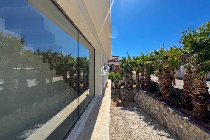 Image No.19-5 Bed Villa for sale