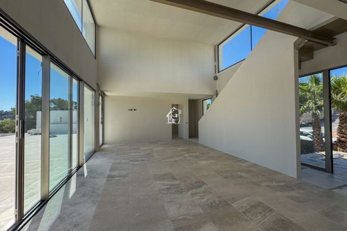 Image No.22-5 Bed Villa for sale