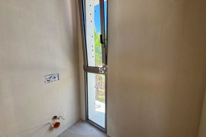 Image No.34-5 Bed Villa for sale