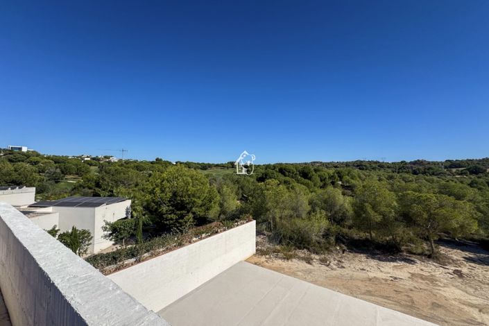 Image No.41-5 Bed Villa for sale