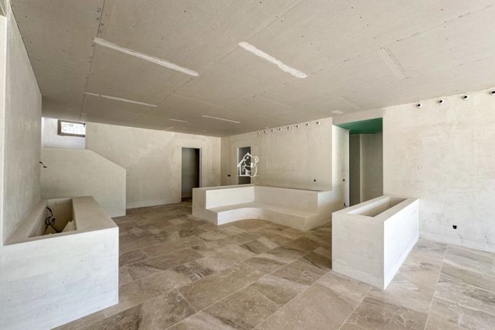 Image No.48-5 Bed Villa for sale