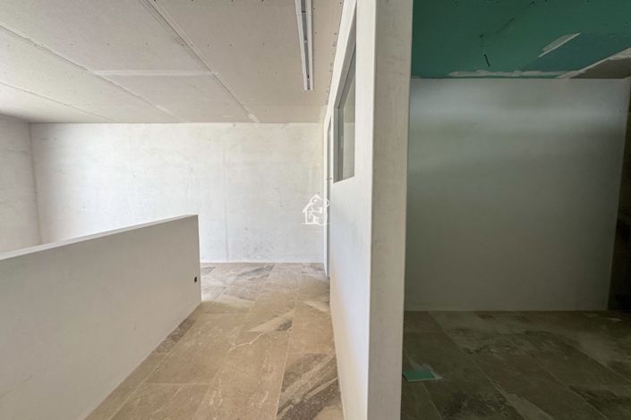 Image No.55-5 Bed Villa for sale