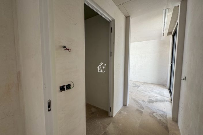 Image No.58-5 Bed Villa for sale