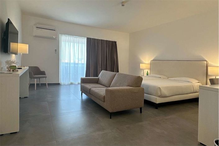 Image No.2-1 Bed Property for sale