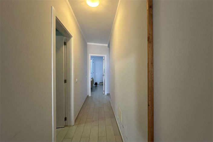 Image No.10-2 Bed Property for sale