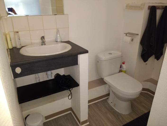 Image No.5-8 Bed Commercial for sale