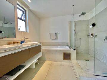 12---643_c1c6df94130940d5a21ee3e1df675eae