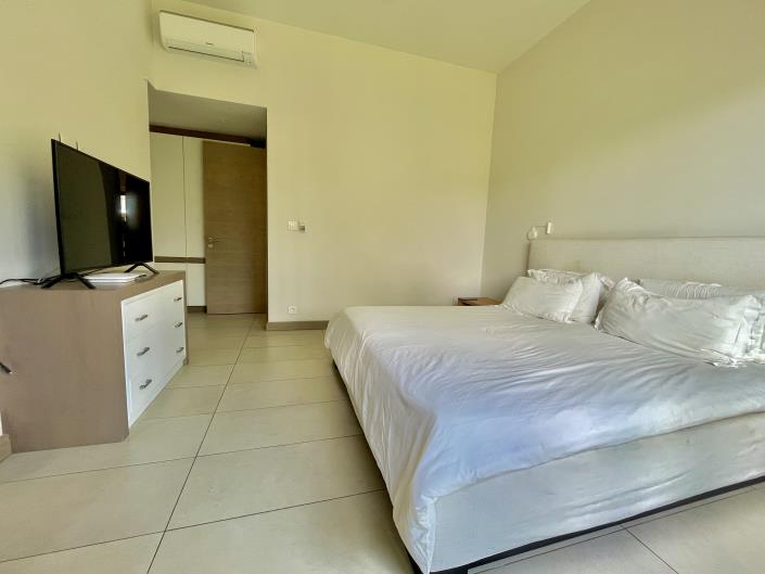 Image No.14-3 Bed Apartment for sale