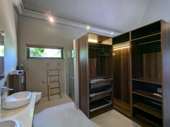 Image No.26-5 Bed Villa for sale