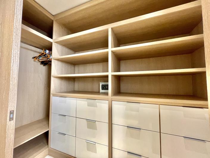 Image No.12-4 Bed Villa for sale