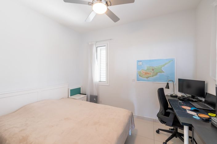 Image No.15-3 Bed House for sale