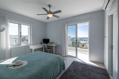 d0707393-311c-441f-8958-a794726b6476