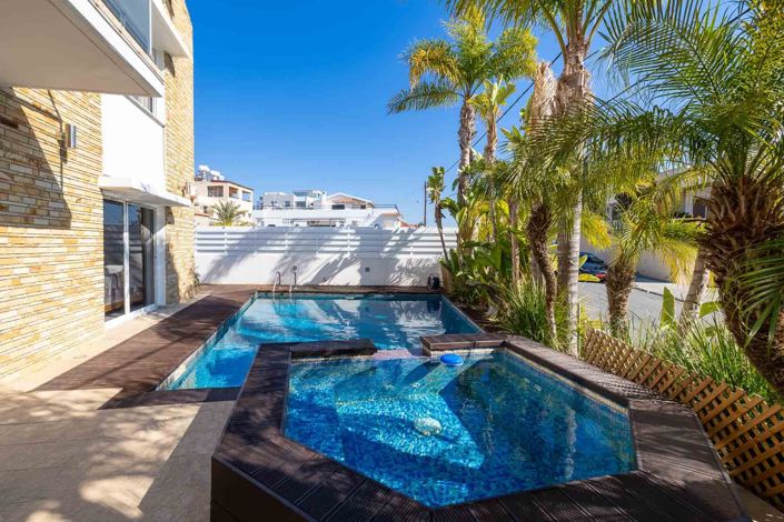 Image No.26-Maison de 6 chambres à vendre à Kapsalos