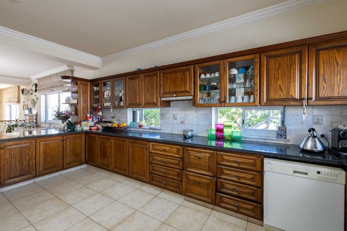 Image No.9-Maison de 6 chambres à vendre à Kapsalos