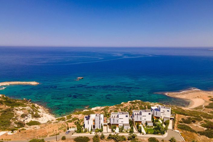 Image No.2-Maison de 4 chambres à vendre à Peyia