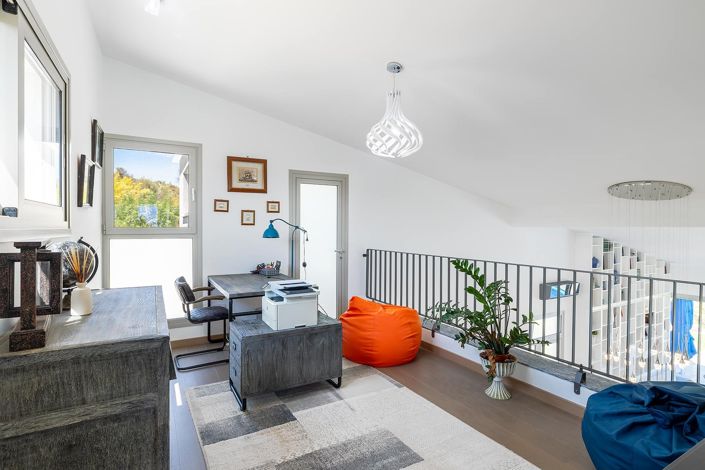 Image No.12-3 Bed House for sale