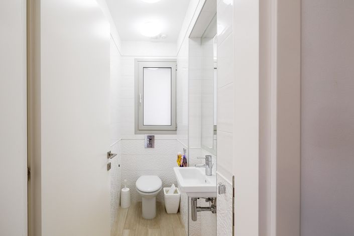 Image No.8-3 Bed House for sale