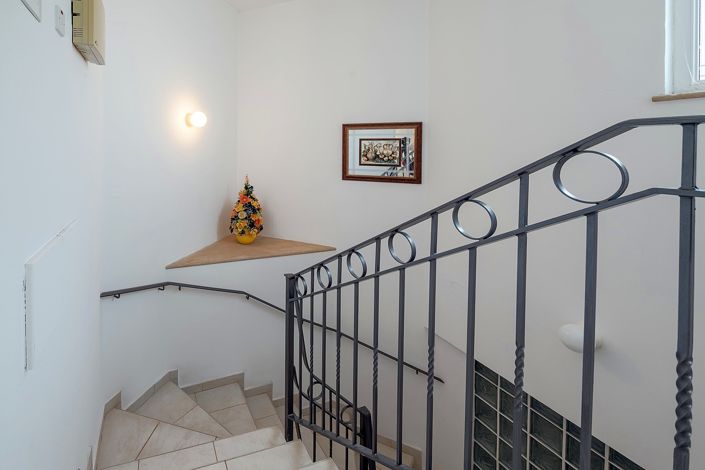 Image No.12-5 Bed Villa for sale