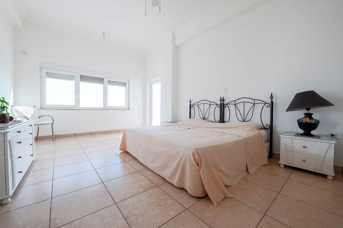 Image No.20-5 Bed Villa for sale