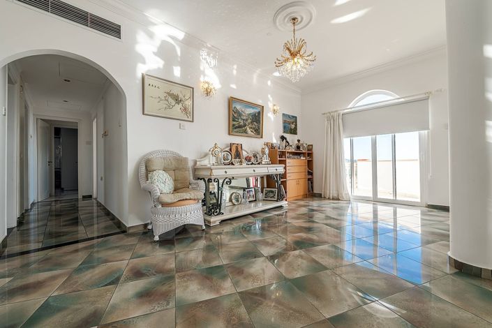 Image No.4-5 Bed Villa for sale