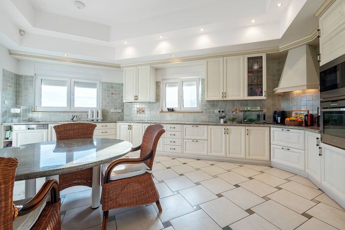 Image No.7-5 Bed Villa for sale