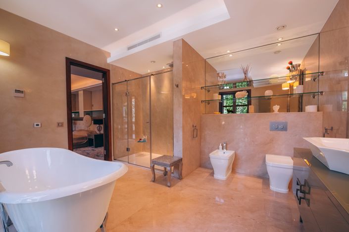 Image No.15-6 Bed Villa for sale