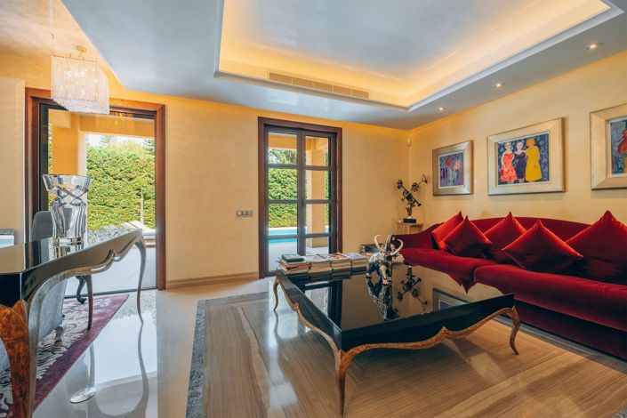 Image No.6-6 Bed Villa for sale