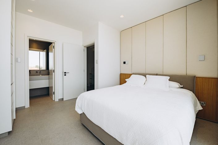 Image No.17-6 Bed Villa for sale