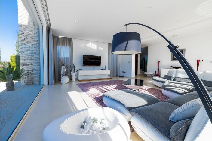 Image No.5-Villa de 4 chambres à vendre à Peyia