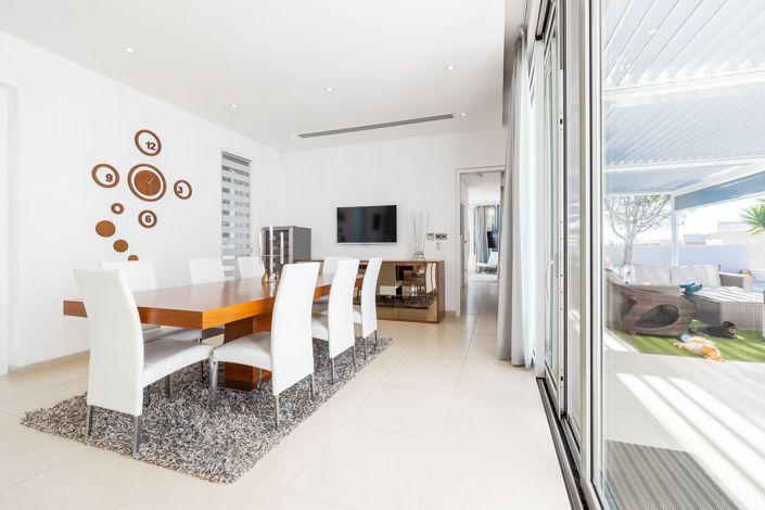 Image No.9-Villa de 4 chambres à vendre à Peyia