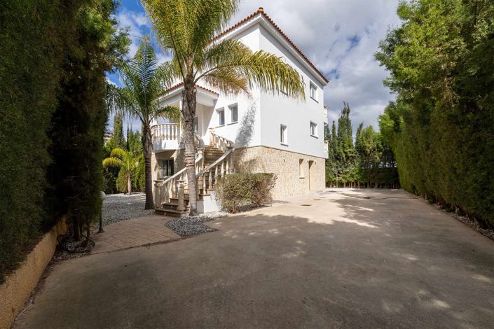 Image No.2-Maison de 4 chambres à vendre à Peyia